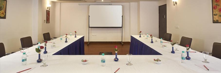 Hotel Wti Airport Grand Delhi New Delhi Exterior photo